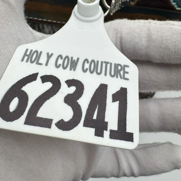 Holy Cow Couture Town Square Tote - Picture 9 of 11
